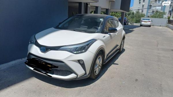 טויוטה C-HR Flame הצ'בק אוט' 1.8 (122 כ''ס) בנזין 2021 למכירה בנתניה