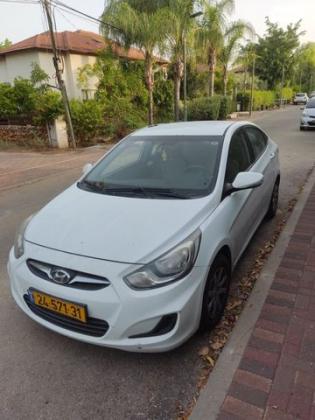 יונדאי i25 Inspire אוט' 1.4 (100 כ''ס) בנזין 2014 למכירה בהוד השרון