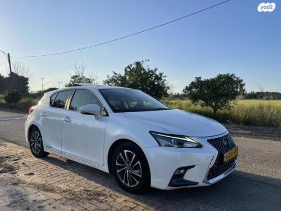 לקסוס CT200H Premium הייבריד אוט' 1.8 (99 כ"ס) בנזין 2018 למכירה במגשימים