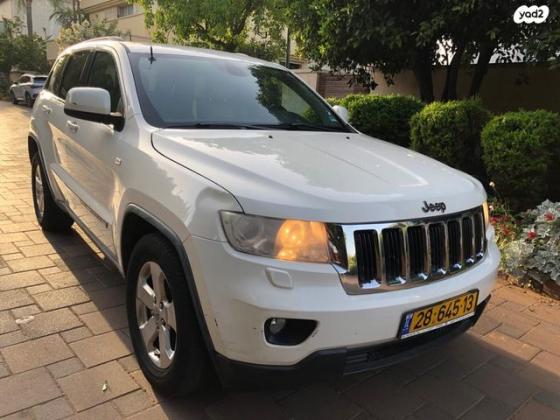 ג'יפ / Jeep גרנד צ'ירוקי 4X4 Laredo אוט' 3.6 (282 כ''ס) בנזין 2012 למכירה ברעננה