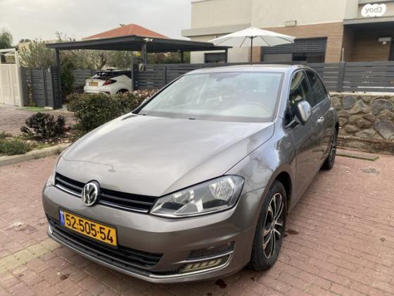 פולקסווגן גולף Trendline אוט' 5 דל' 1.4 (125 כ''ס) בנזין 2015 למכירה במחניים