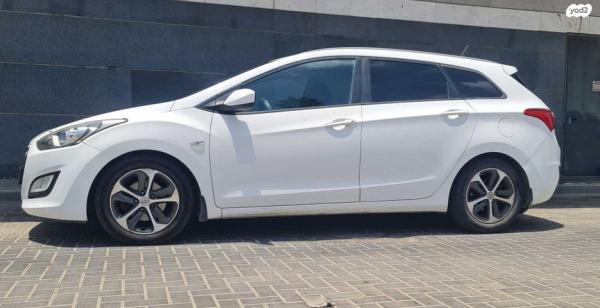 יונדאי i30 Inspire סטיישן אוט' 1.6 (135 כ"ס) בנזין 2016 למכירה בבאר שבע