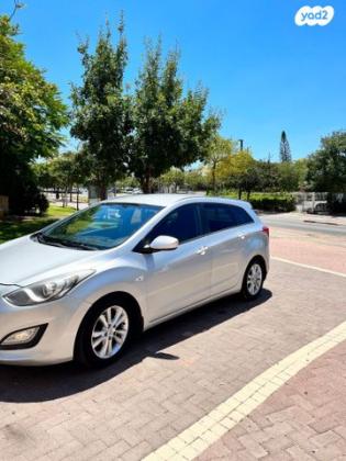 יונדאי i30 Inspire סטיישן אוט' 1.6 (135 כ"ס) בנזין 2014 למכירה בהרצליה