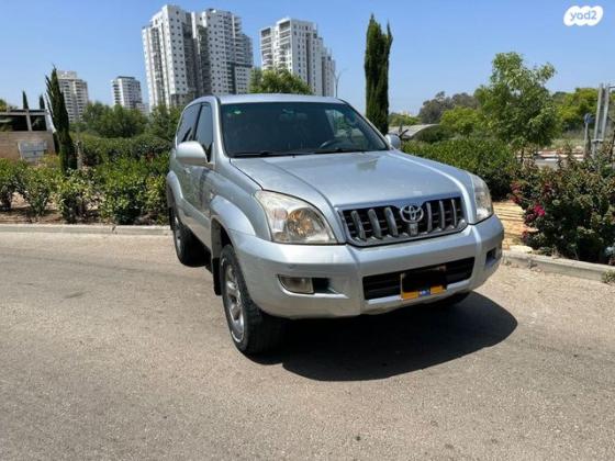 טויוטה לנד קרוזר קצר 4X4 STD אוט' דיזל 3.0 (173 כ''ס) דיזל 2009 למכירה בראשון לציון