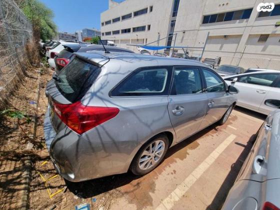 טויוטה אוריס הייבריד TS סטיישן הייבריד אוט' 1.8 (99 כ"ס) בנזין 2014 למכירה בנתניה