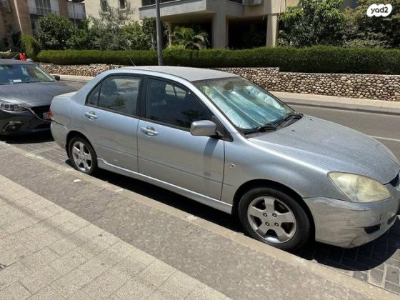 מיצובישי לנסר קלאסיק Executive אוט' 1.6 (98 כ''ס) בנזין 2005 למכירה בראשון לציון