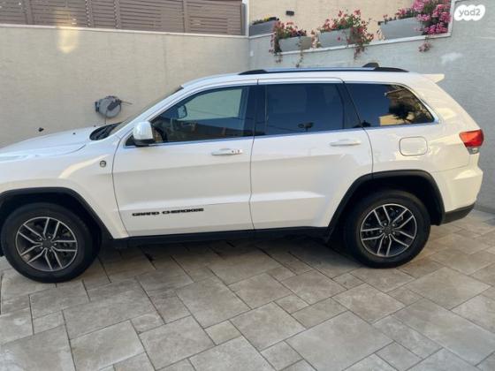 ג'יפ / Jeep גרנד צ'ירוקי 4X4 Laredo אוט' 5 מק' 3.6 (286 כ''ס) בנזין 2019 למכירה בבית ג'ן