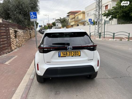 טויוטה יאריס קרוס HSD Urban אוט' 1.5 (92 כ''ס) בנזין 2022 למכירה בנס ציונה