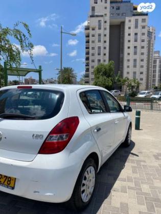 יונדאי i20 Inspire אוט' 1.4 (100 כ"ס) [2009-2015] בנזין 2012 למכירה בפתח תקווה