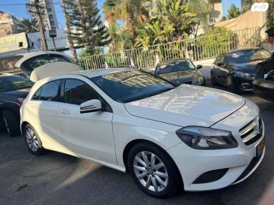 מרצדס A-Class A180 Style סדאן אוט' 1.6 (122 כ''ס) בנזין 2013 למכירה בטירה