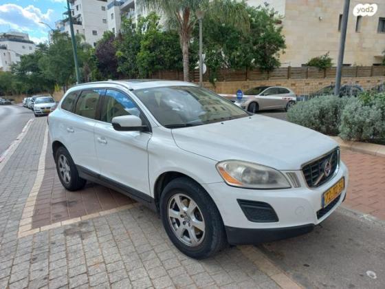 וולוו XC60 T5 Active סטיישן אוט' 2.0 (240 כ"ס) בנזין 2013 למכירה בראשון לציון