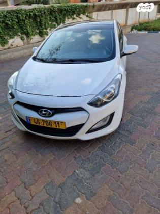 יונדאי i30 Premium אוט' 1.6 (135 כ''ס) בנזין 2013 למכירה ברמת השרון