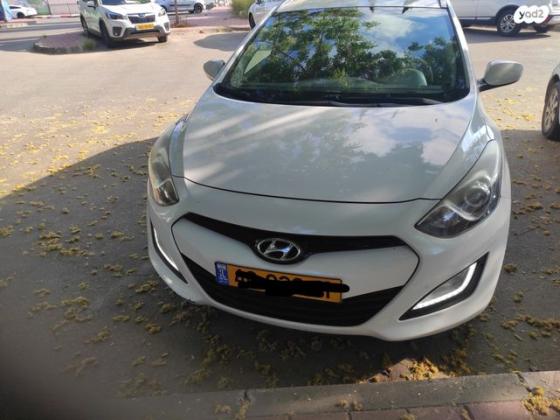 יונדאי i30 Inspire סטיישן אוט' 1.6 (135 כ"ס) בנזין 2013 למכירה ביציץ