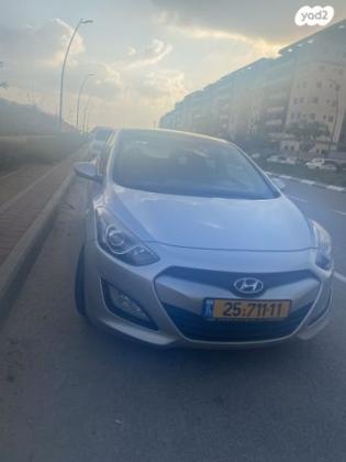 יונדאי i30 Inspire אוט' 1.6 (135 כ"ס) בנזין 2013 למכירה בראש העין