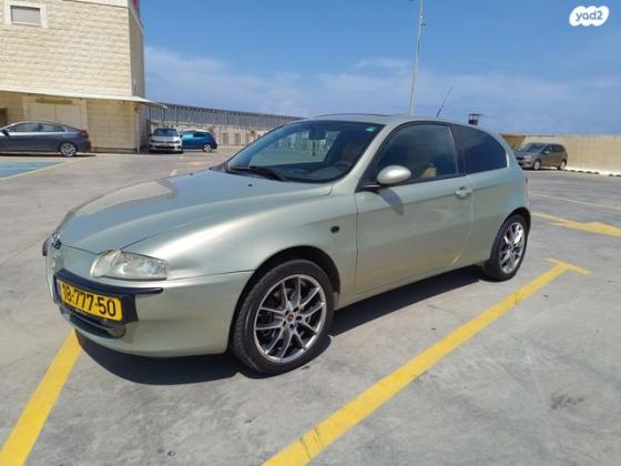 אלפא רומיאו 147 Distinctive ידני 3 דל' 1.6 (120 כ''ס) בנזין 2002 למכירה בקרית ביאליק