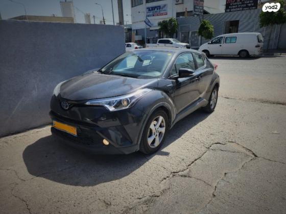 טויוטה C-HR Club הייבריד אוט' 1.8 (98 כ''ס) בנזין 2019 למכירה באשדוד