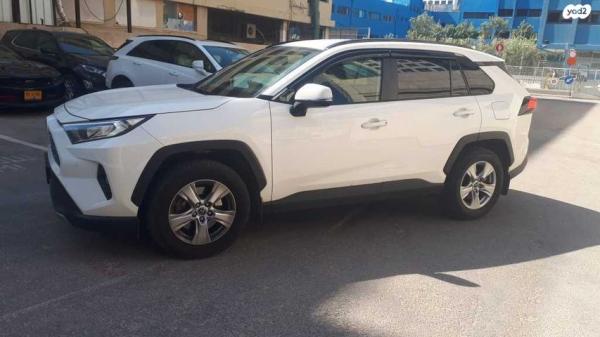 טויוטה RAV4 ארוך 4X4 Experience אוט' 2.0 (175 כ''ס) בנזין 2019 למכירה בתל אביב יפו