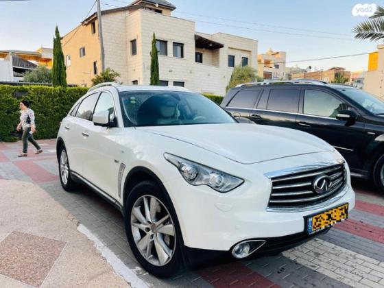 אינפיניטי QX70 / FX37 4X4 D GT Premium אוט' דיזל 3.0 (238 כ''ס) דיזל 2016 למכירה בכרמיאל