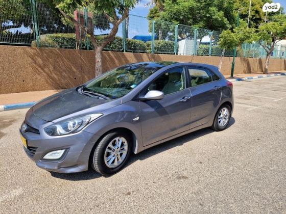 יונדאי i30 Premium אוט' 1.6 (135 כ''ס) בנזין 2014 למכירה ברעננה