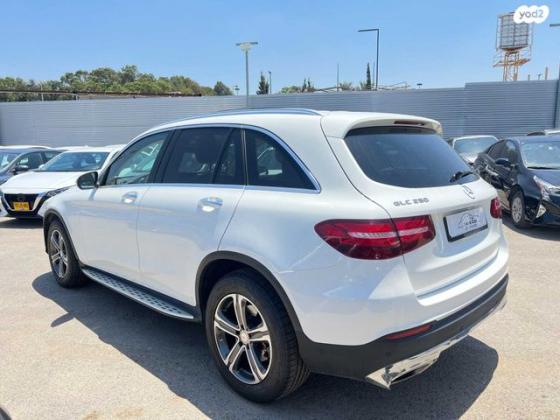 מרצדס GLC 4X4 GLC250 4MATIC Premium אוט' 2.0 (211 כ''ס) בנזין 2017 למכירה בנתניה