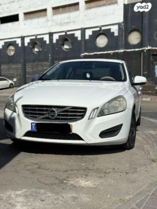 וולוו S60 Active אוט' 2.0 (203 כ''ס) בנזין 2011 למכירה בחיפה