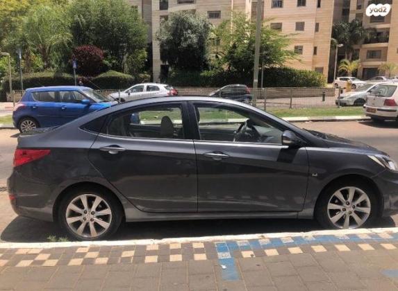 יונדאי i25 Premium אוט' 1.6 (124 כ"ס) בנזין 2012 למכירה בפתח תקווה