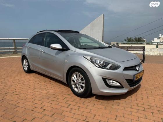 יונדאי i30 Inspire אוט' 1.6 (135 כ"ס) בנזין 2015 למכירה בחיפה