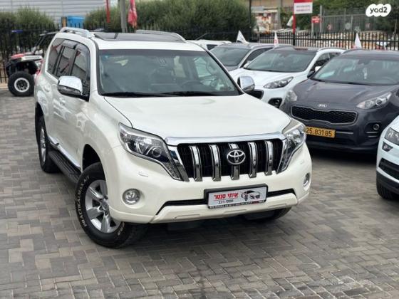 טויוטה לנד קרוזר ארוך 4X4 Luxury אוט' דיזל 7 מק' 2.8 (177 כ"ס) דיזל 2017 למכירה בנתיבות