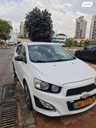 שברולט סוניק RS הצ'בק אוט' 1.4 (140 כ"ס) בנזין 2015 למכירה בראשון לציון