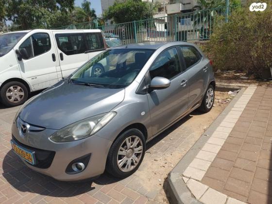 מאזדה H Dynamic אוט' 1.5 (103 כ"ס) בנזין 2015 למכירה באלעד