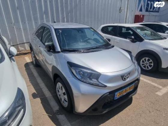 טויוטה אייגו קרוס (AYGO X) Pure הצ'בק 4X2 אוט' 1.0 (72 כ"ס) בנזין 2023 למכירה ב