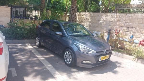 יונדאי i20 Inspire אוט' 1.4 (100 כ''ס) [2015 ואילך] בנזין 2017 למכירה בקרית ביאליק