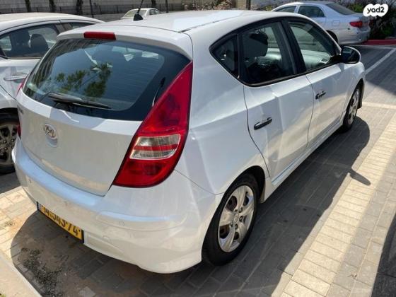 יונדאי i30 Inspire אוט' 1.6 (126 כ''ס) בנזין 2010 למכירה בראשון לציון