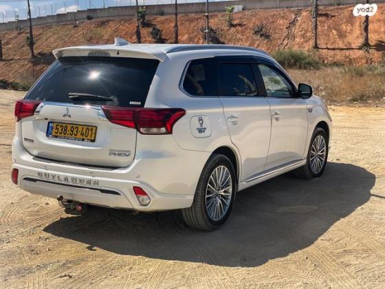 מיצובישי אאוטלנדר PHEV 4X4 Luxury הייבריד אוט' 5 מק' 2.4 (135 כ''ס) היברידי חשמל / בנזין 2019 למכירה בקיסריה