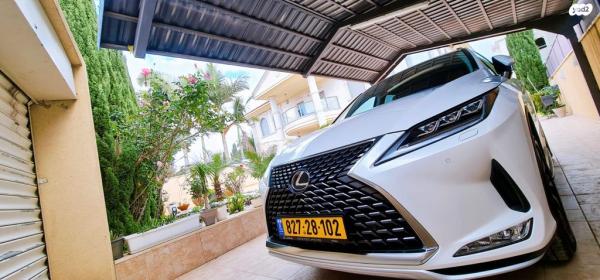 לקסוס RX300 4X4 Luxury אוט' 2.0 (238 כ''ס) בנזין 2022 למכירה בטירה