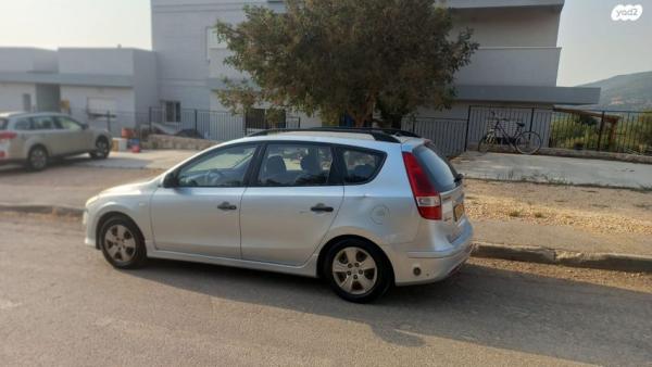 יונדאי i30CW Inspire סטיישן אוט' 1.6 (126 כ''ס) בנזין 2011 למכירה בצבעון