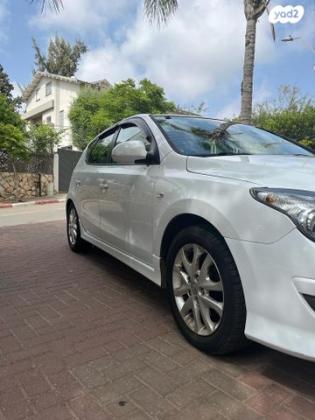 יונדאי i30 Supreme אוט' 1.6 (126 כ''ס) בנזין 2010 למכירה בהרצליה