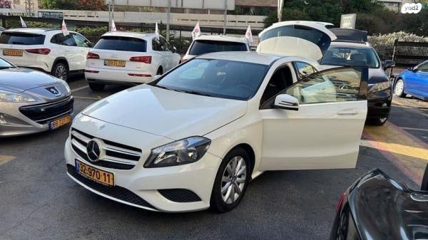 מרצדס A-Class A180 Style סדאן אוט' 1.6 (122 כ''ס) בנזין 2013 למכירה בטירה