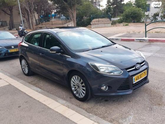 פורד פוקוס Titanium הצ'בק אוט' 2.0 (170 כ''ס) בנזין 2012 למכירה בחיפה