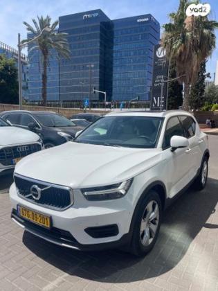 וולוו XC40 T4 Momentum Plus אוט' 2.0 (190 כ''ס) בנזין 2019 למכירה ברעננה