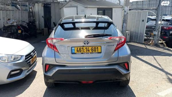 טויוטה C-HR Chic הייבריד אוט' 1.8 (98 כ"ס) בנזין 2019 למכירה בחיפה