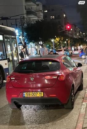 אלפא רומיאו ג'ולייטה Milano + SR רובוטית 1.4 (170 כ"ס) בנזין 2013 למכירה ברמת גן