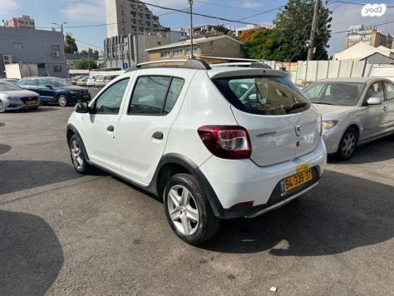 דאצ'יה סנדרו Stepway Laureate אוט' טורבו בנזין 0.9 (90 כ"ס) בנזין 2017 למכירה בפתח תקווה