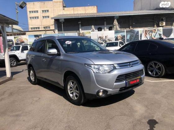 מיצובישי אאוטלנדר Instyle אוט' 7 מק' 2.0 (150 כ"ס) בנזין 2014 למכירה בבת ים