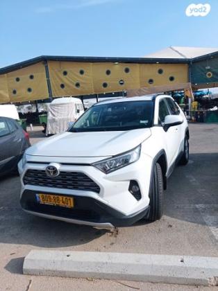 טויוטה RAV4 ארוך 4X2 Experience אוט' 2.0 (175 כ''ס) בנזין 2019 למכירה באופקים