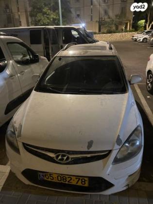 יונדאי i30CW Inspire סטיישן אוט' 1.6 (126 כ''ס) בנזין 2011 למכירה בבאר שבע