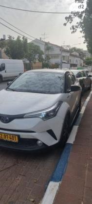 טויוטה C-HR Chic הייבריד אוט' 1.8 (98 כ"ס) בנזין 2018 למכירה ברמת גן