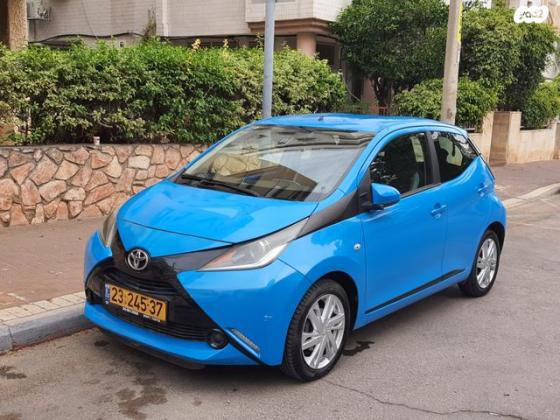 טויוטה אייגו (AYGO) X-Play אוט' 1.0 (69 כ"ס) בנזין 2016 למכירה בשוהם