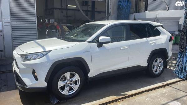 טויוטה RAV4 הייבריד E-xperience הייבריד 5 דל' אוט' 2.5 (178 כ''ס) בנזין 2021 למכירה בחיפה