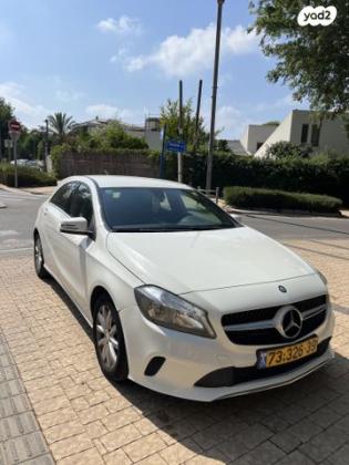 מרצדס A-Class A180 Style FL אוט' 1.6 (122 כ"ס) בנזין 2016 למכירה בהרצליה